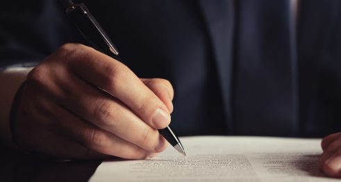 מה עושים כשמתמודדים עם תלונת שווא של בןבת זוג